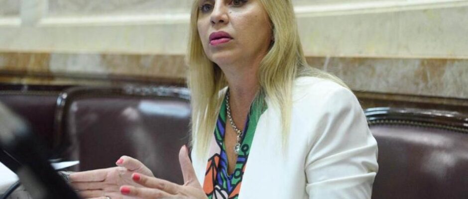 Dra. María de los Ángeles Sacnun analiza la actualidad de los Argentinas/os de la Tercera Edad y la represión del Gobierno de Turno.